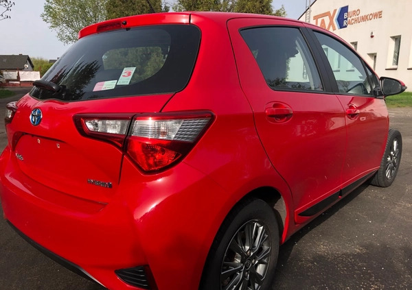 Toyota Yaris cena 33900 przebieg: 53000, rok produkcji 2019 z Słupca małe 277